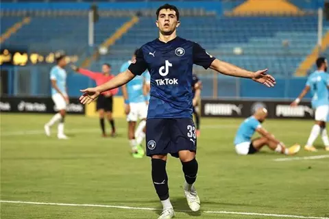 "صابر مقابل بوزوق".. مصدر ليلا كورة: اتفاق مبدئي بين بيراميدز والرجاء على صفقة تبادلية